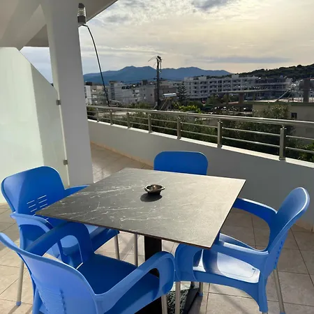 Desard Sea Breeze بيت ضيافة *